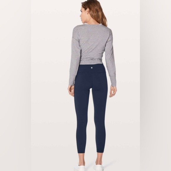 Lululemon Athletica Black Wunder Under HighRise 7/8 Tight - Picture 12 of 12